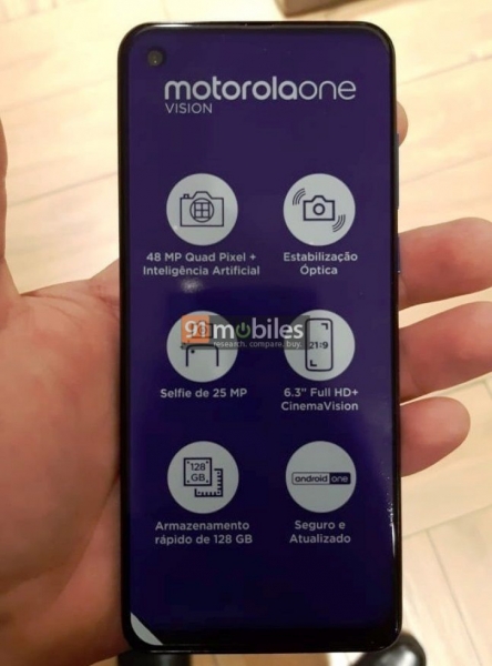 Motorola One Vision с экраном 21:9 с «дыркой» на живом фото