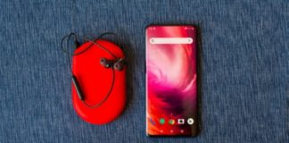 Китайцы массово покупают OnePlus 7 Pro, продавая свои Galaxy S10