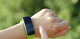 Amazon разрабатывает браслет, угадывающий настроение пользователя