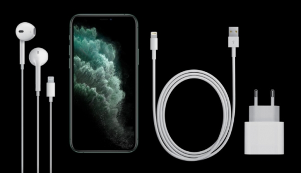 Apple не положила блок быстрой зарядки в комплект iPhone 11