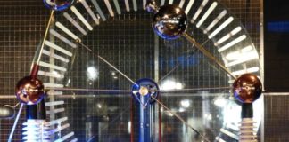 Учёные наконец объяснили природу электризации трением