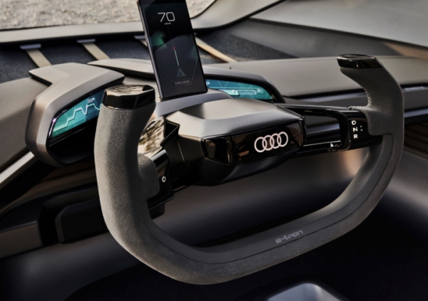 Audi показала электромобиль с дронами вместо фар