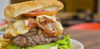 Во всех подробностях: как пища, богатая жирами и углеводами, вредит работе мозга?