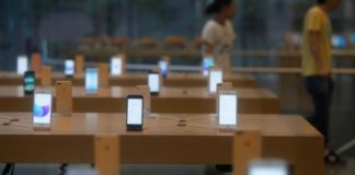 Сотрудник Apple Store уволен за кражу интимных фотографий с iPhone