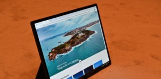 Intel представил гигантский 17-дюймовый складной планшет, превращающийся в ноутбук