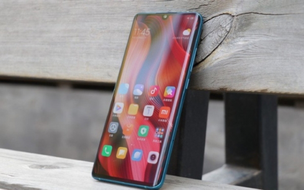 Xiaomi выпустила первый в мире смартфон  с 108-мегапиксельной камерой